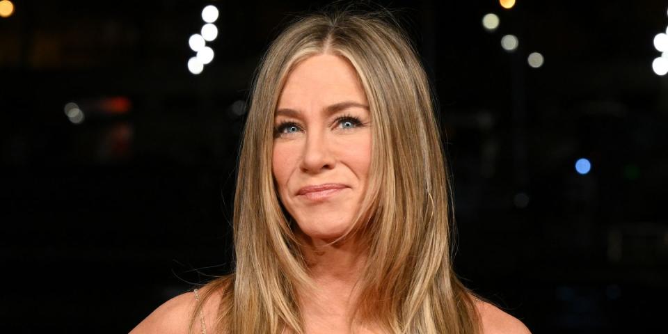 jennifer aniston a